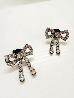 NIB : Jillian Bows | TOVA